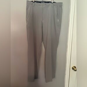 Izod Men's Light Gray Dress Pants